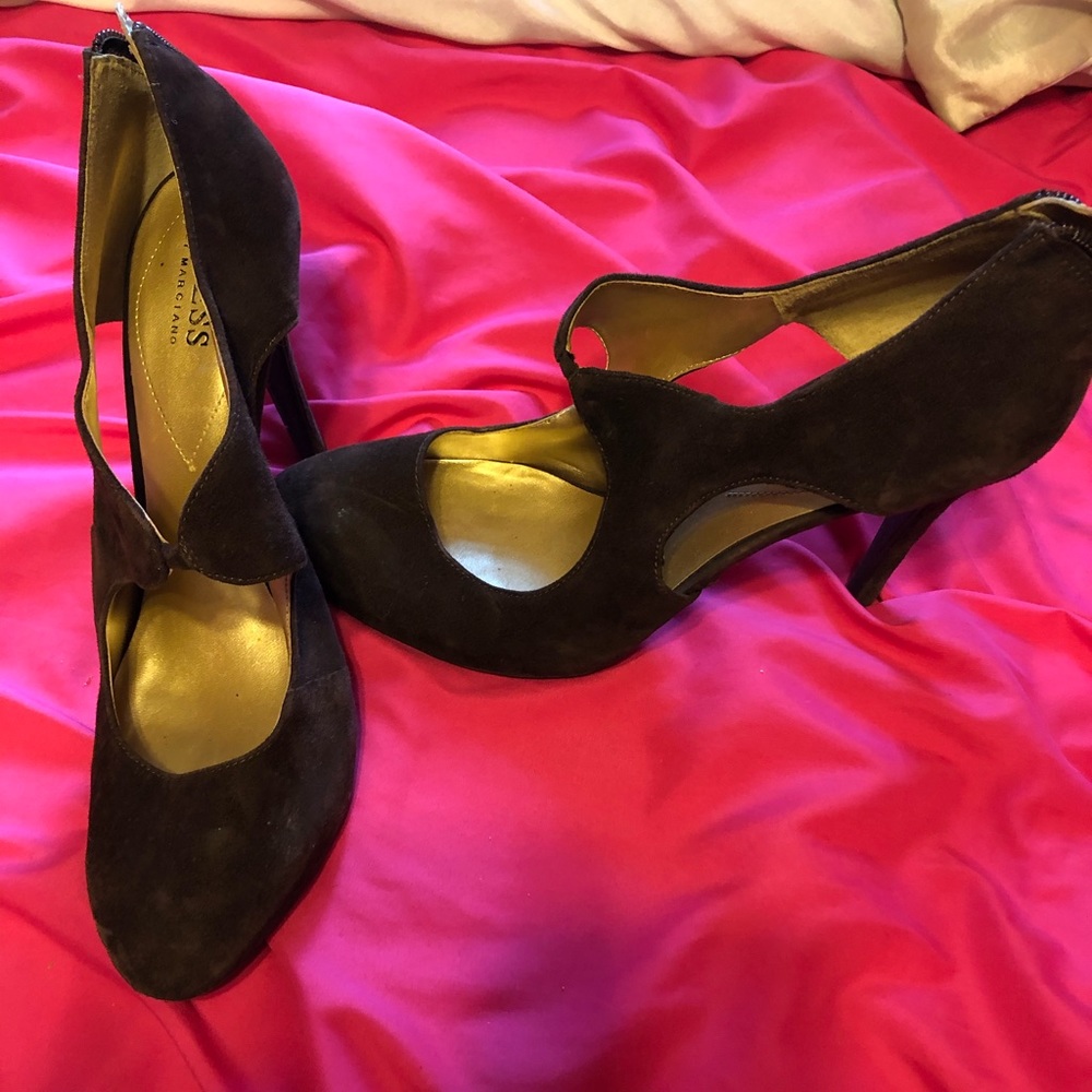Guess Brown heels